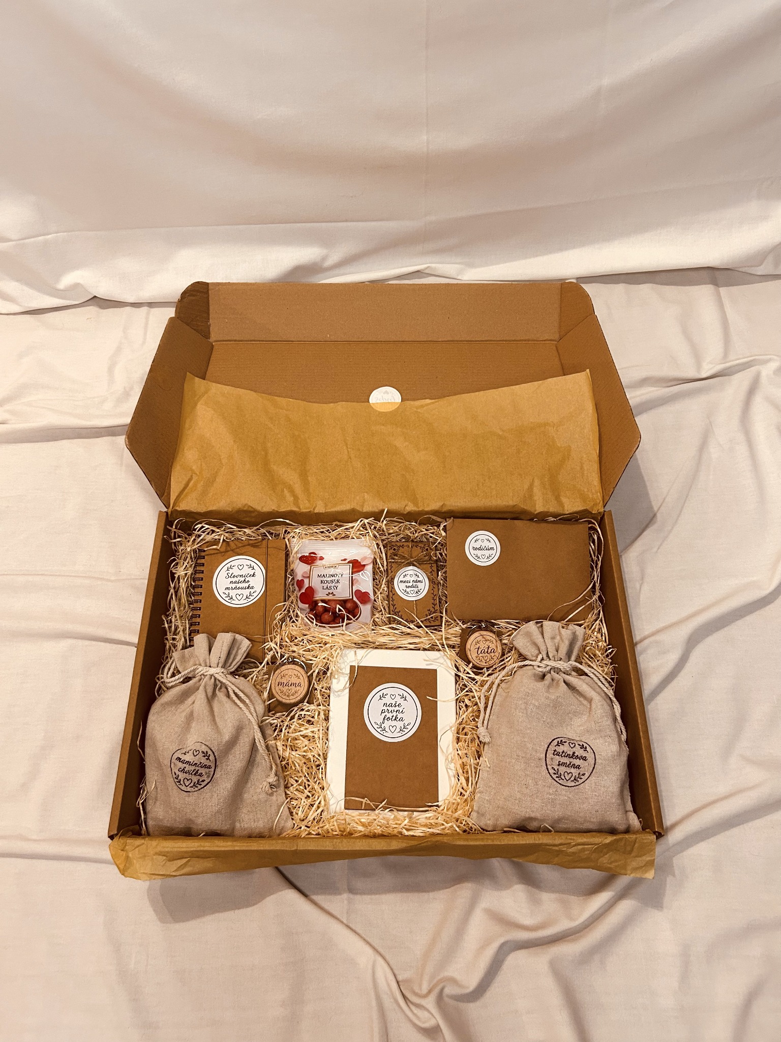 Šeptej novopečeným rodičům – společný dárkový box